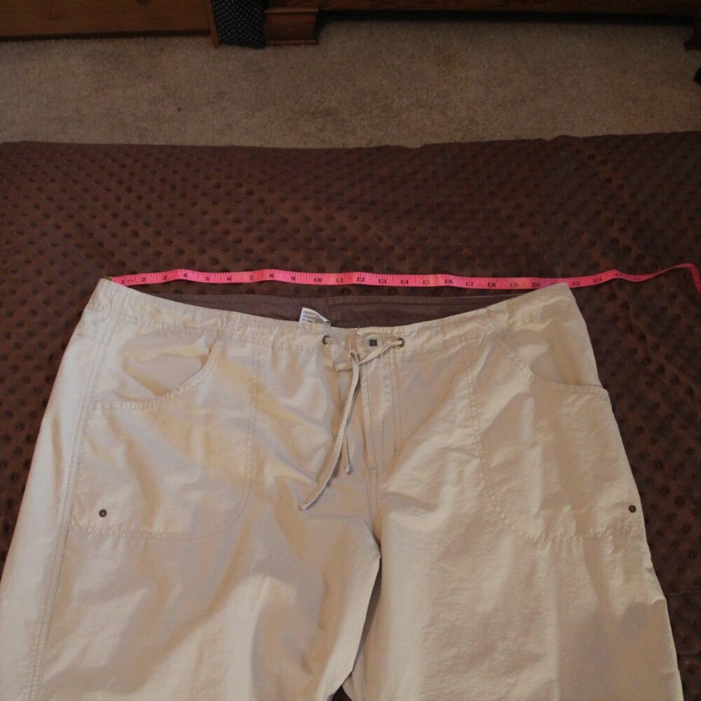 Pants, light beige, hiking.  Size 1X. Columbia brand. Like new. - Picture 8 of 9